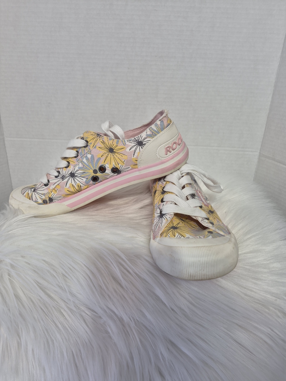 Rocket Dog Women Floral Canvas Sneakers in Yellow and Pink, Size 8